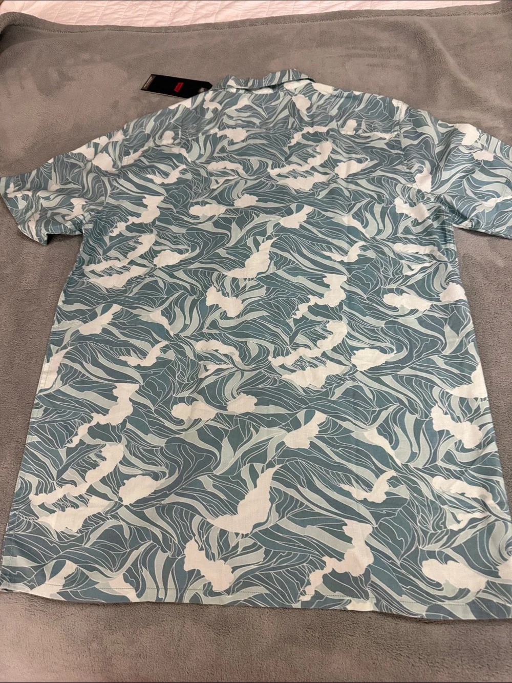 Levi's Men's Short Sleeve Wave Pattern Shirt - Light Blue & White